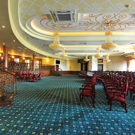 Park Hotel Στάρα Ζαγόρα Εξωτερικό φωτογραφία The interior of the main hall