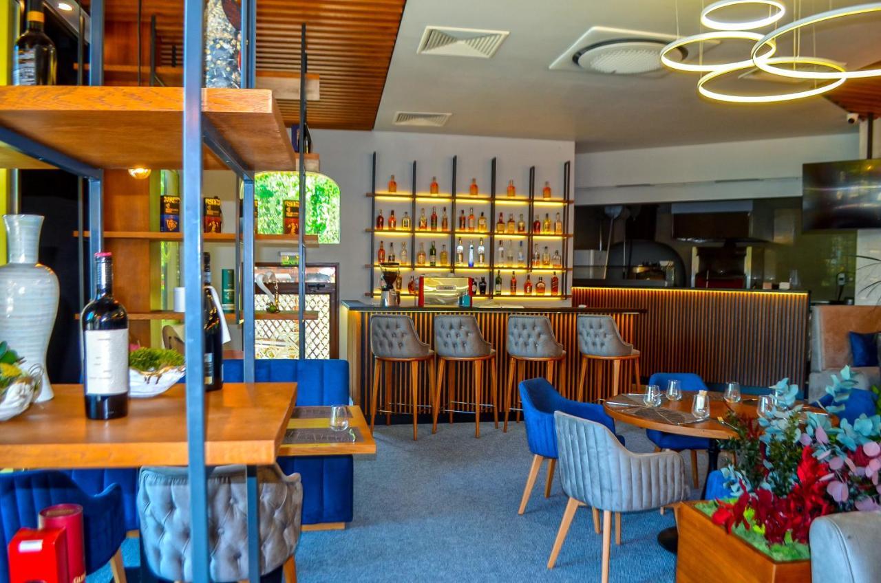 Park Hotel Στάρα Ζαγόρα Εξωτερικό φωτογραφία Restaurant in the hotel