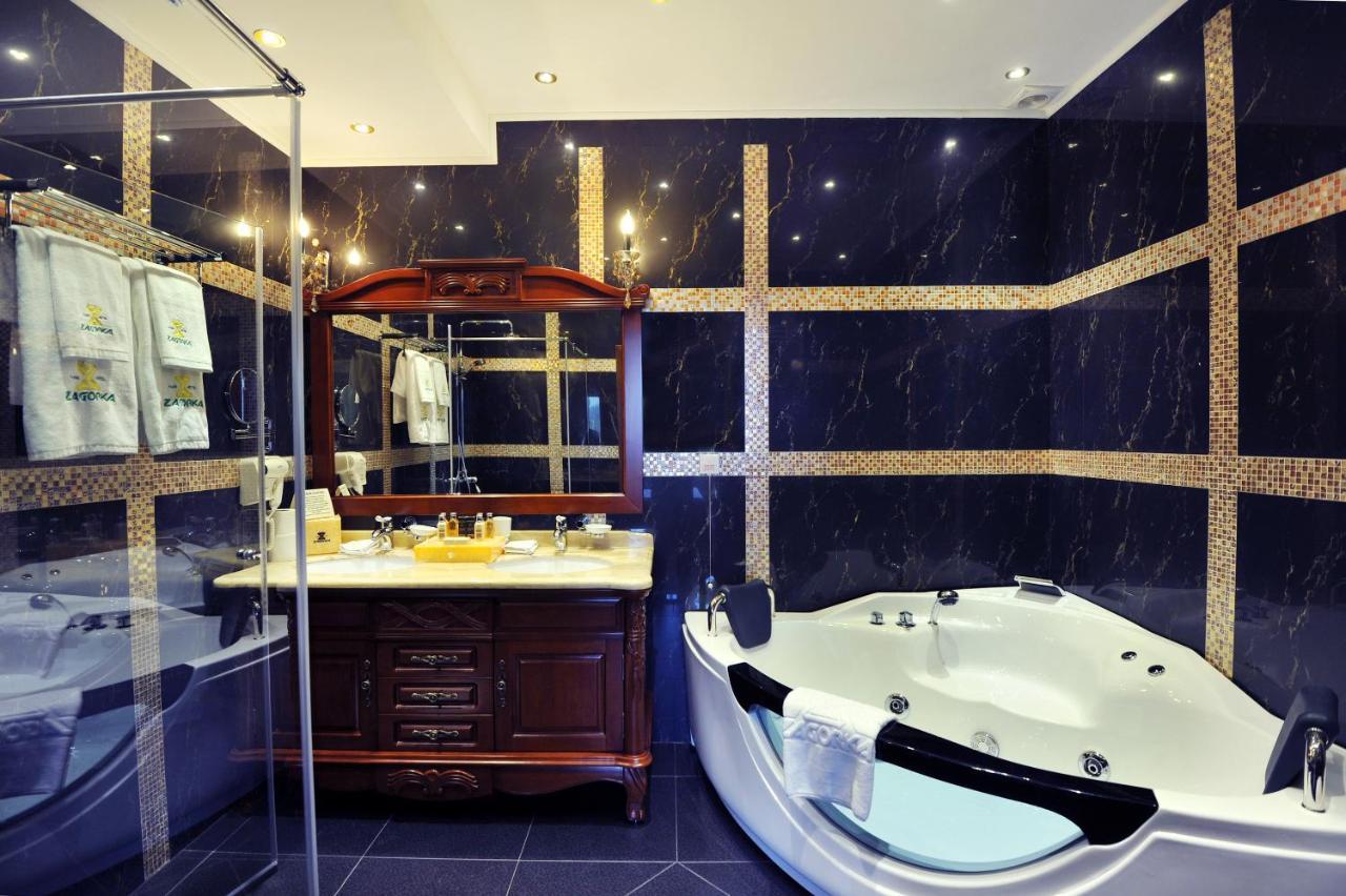 Park Hotel Στάρα Ζαγόρα Εξωτερικό φωτογραφία A modern bathroom