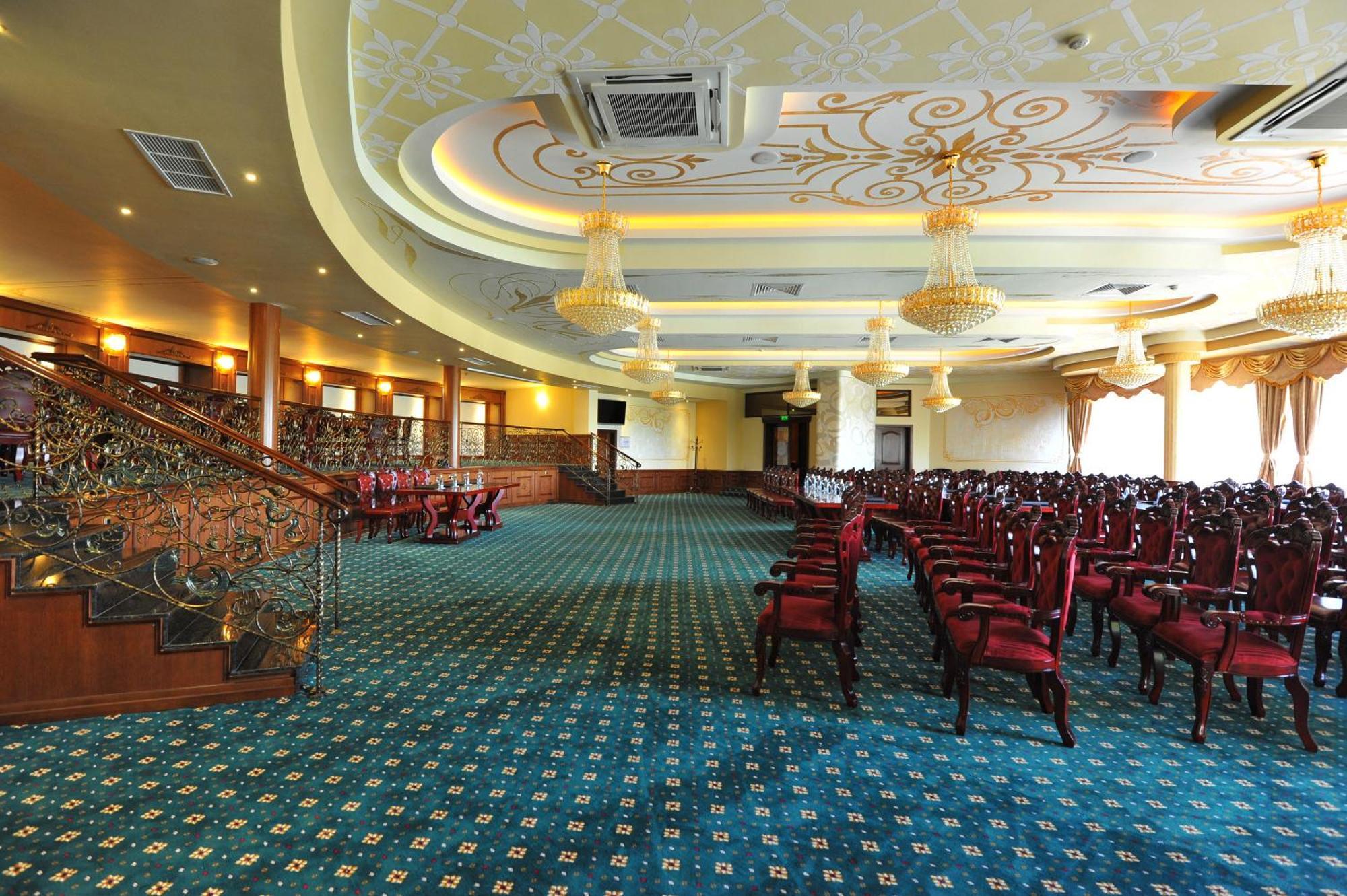 Park Hotel Στάρα Ζαγόρα Εξωτερικό φωτογραφία The interior of the main hall