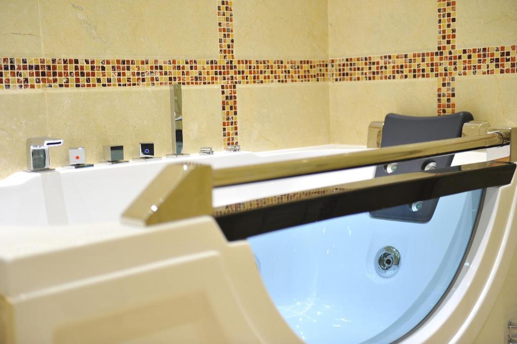 Park Hotel Στάρα Ζαγόρα Δωμάτιο φωτογραφία A modern spa